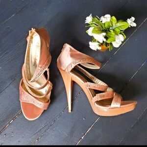 De Blossom Collection Champagne heels